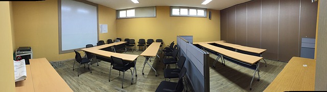 classroom-1061139_640
